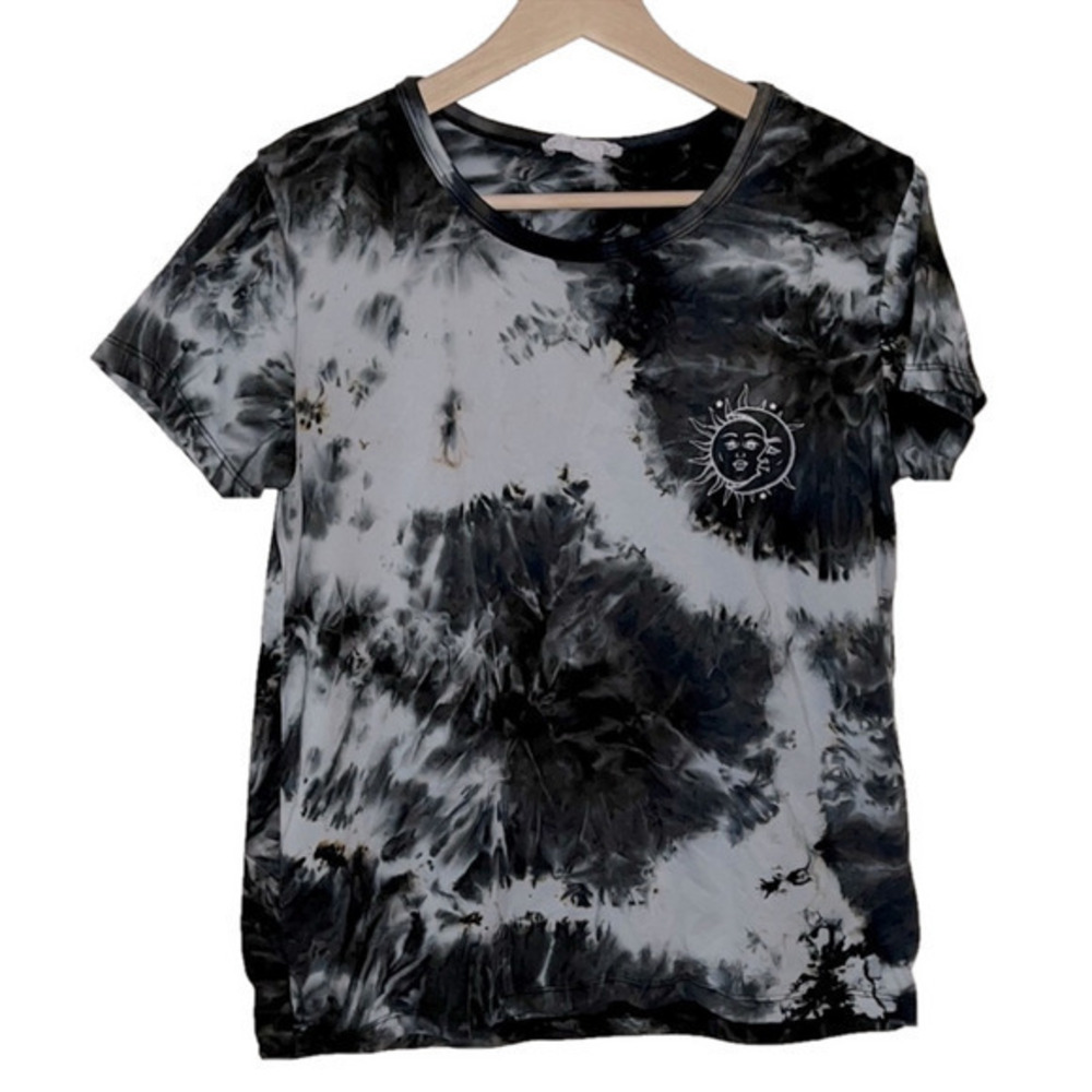 Streetwear Society Black and White Relaxed Graphic Tee